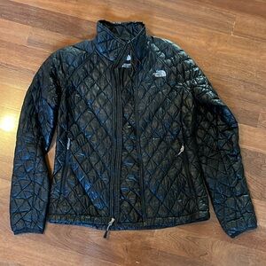 Women’s The North Face Thermoball jacket size S black EUC